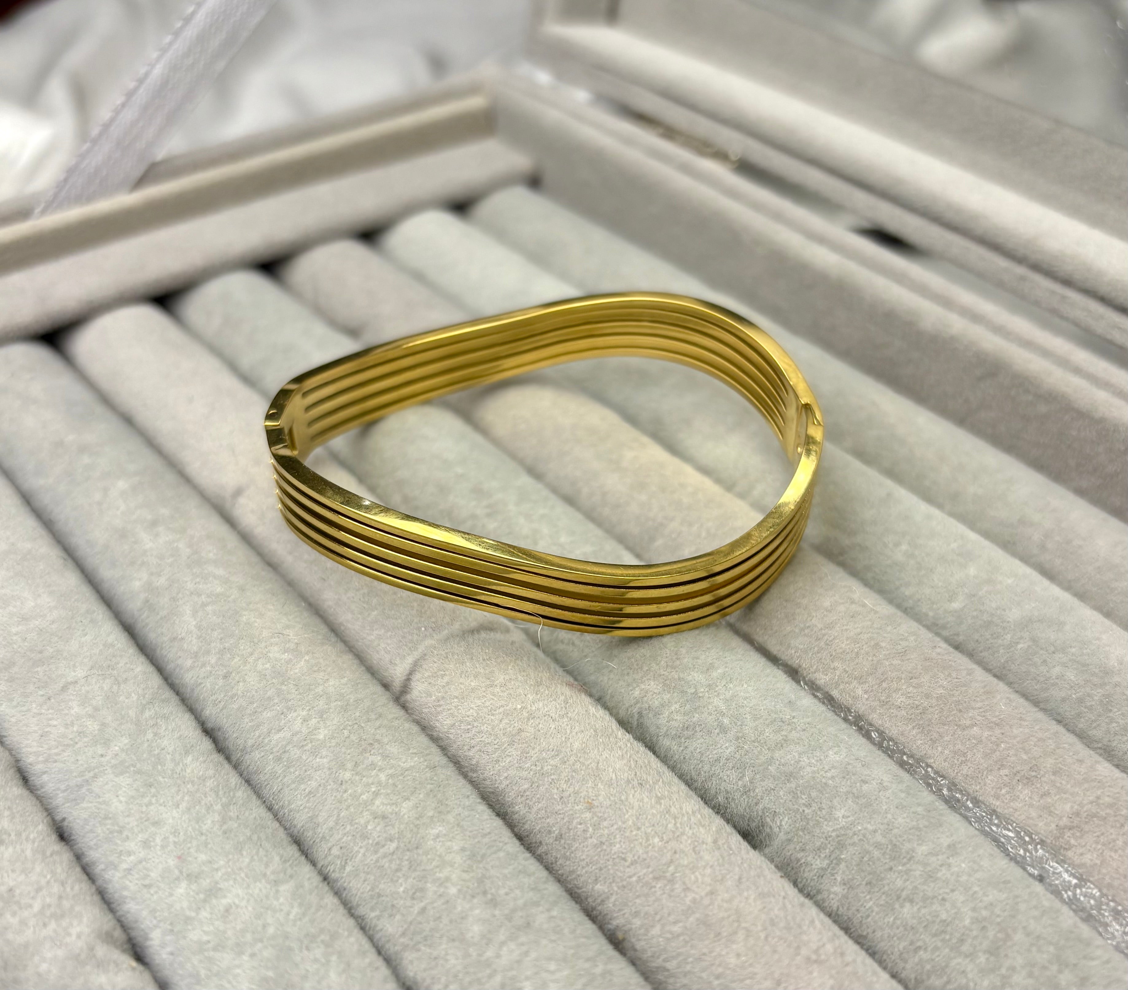 Trinity Flow Bracelet