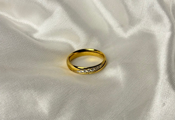 Diamond Studded Band Ring