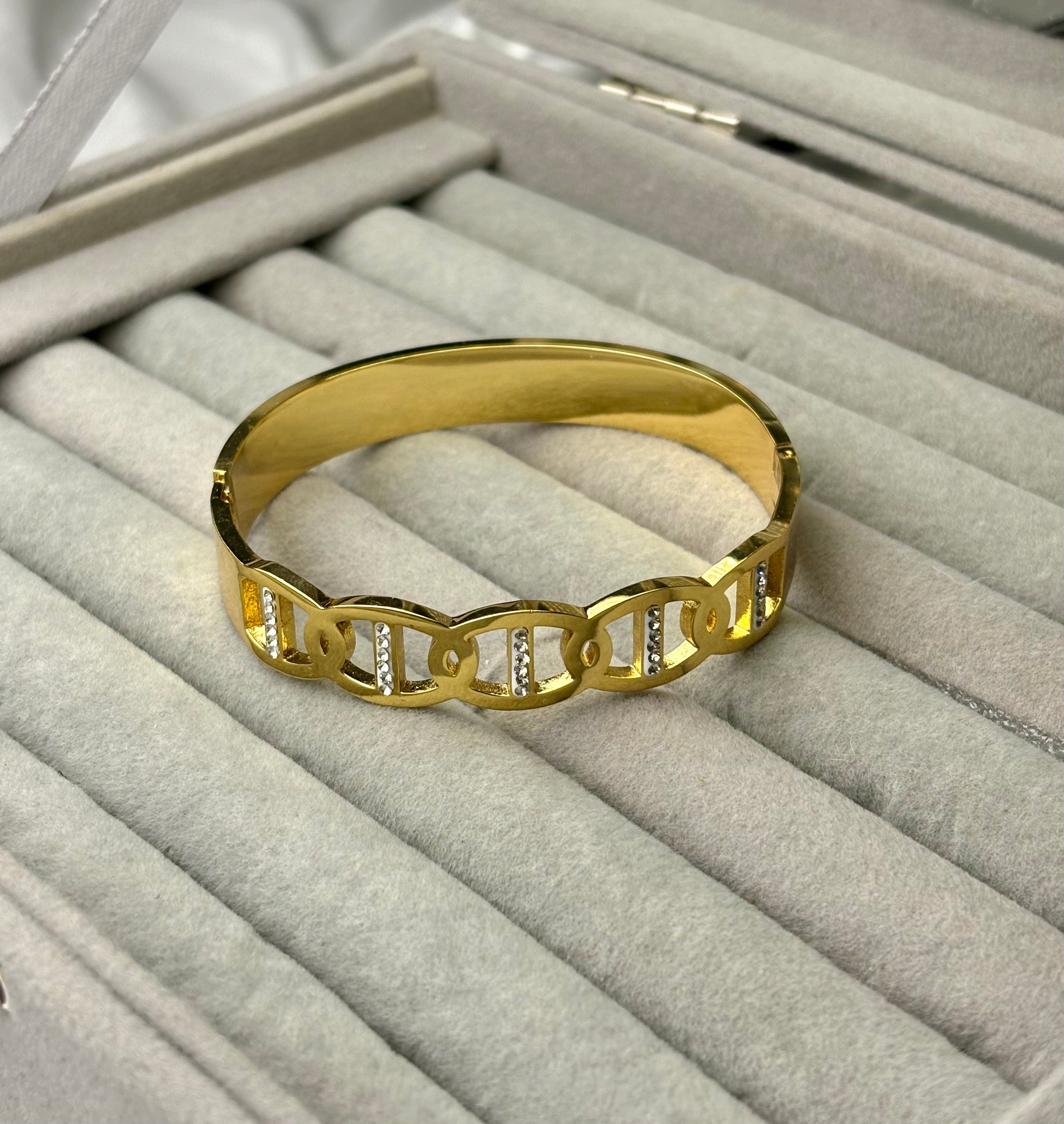 Celeste Interlocking Bracelet