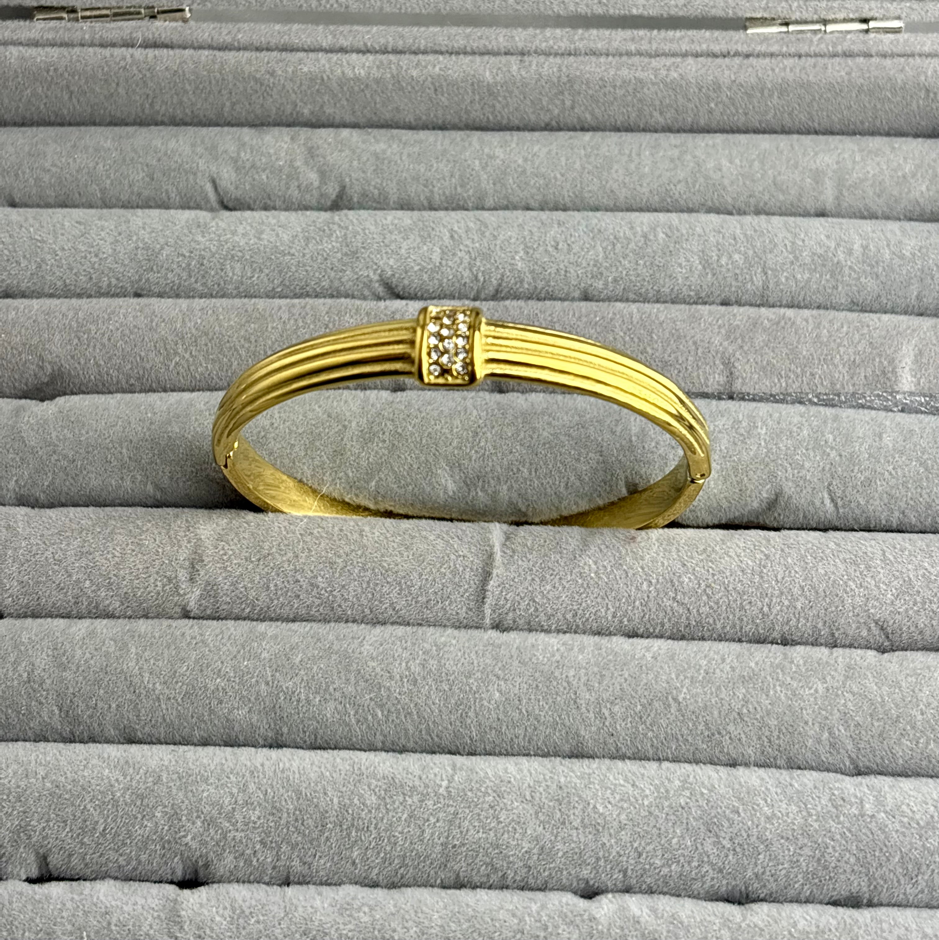 Gleam Stone Bracelet