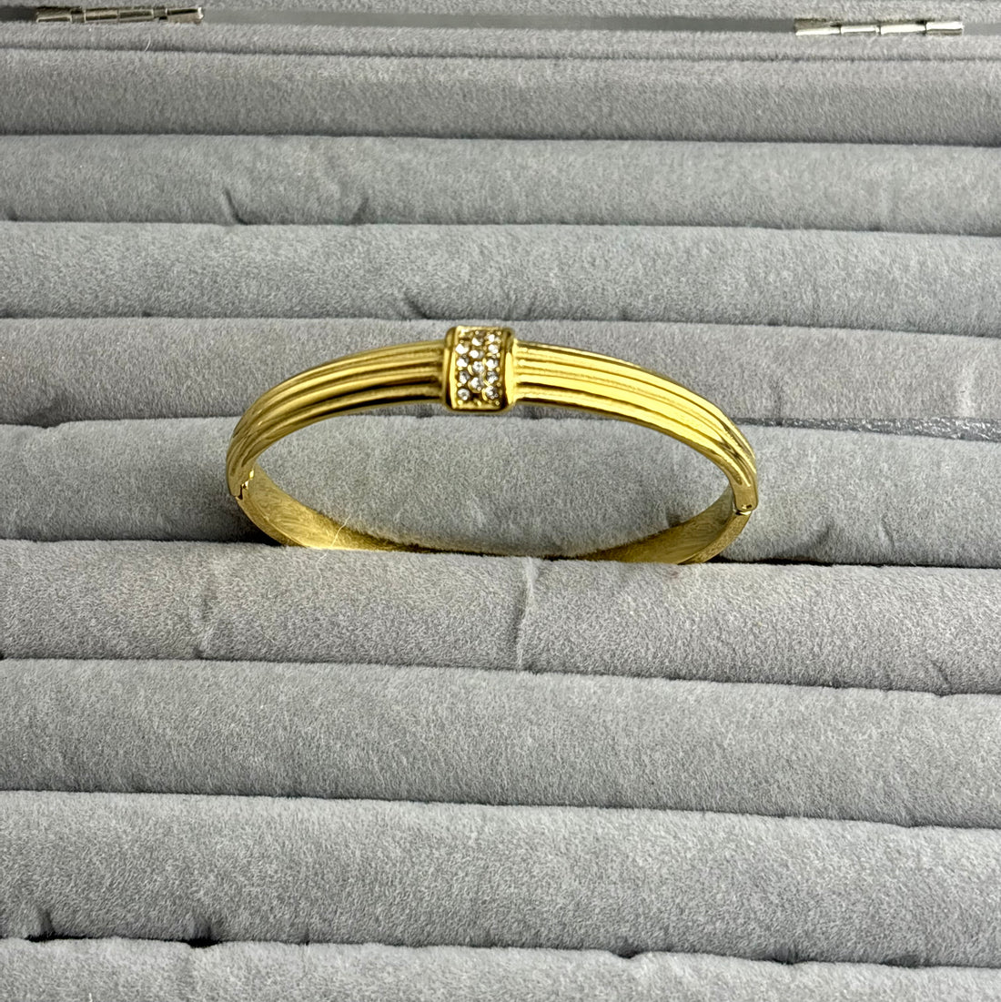 Gleam Stone Bracelet