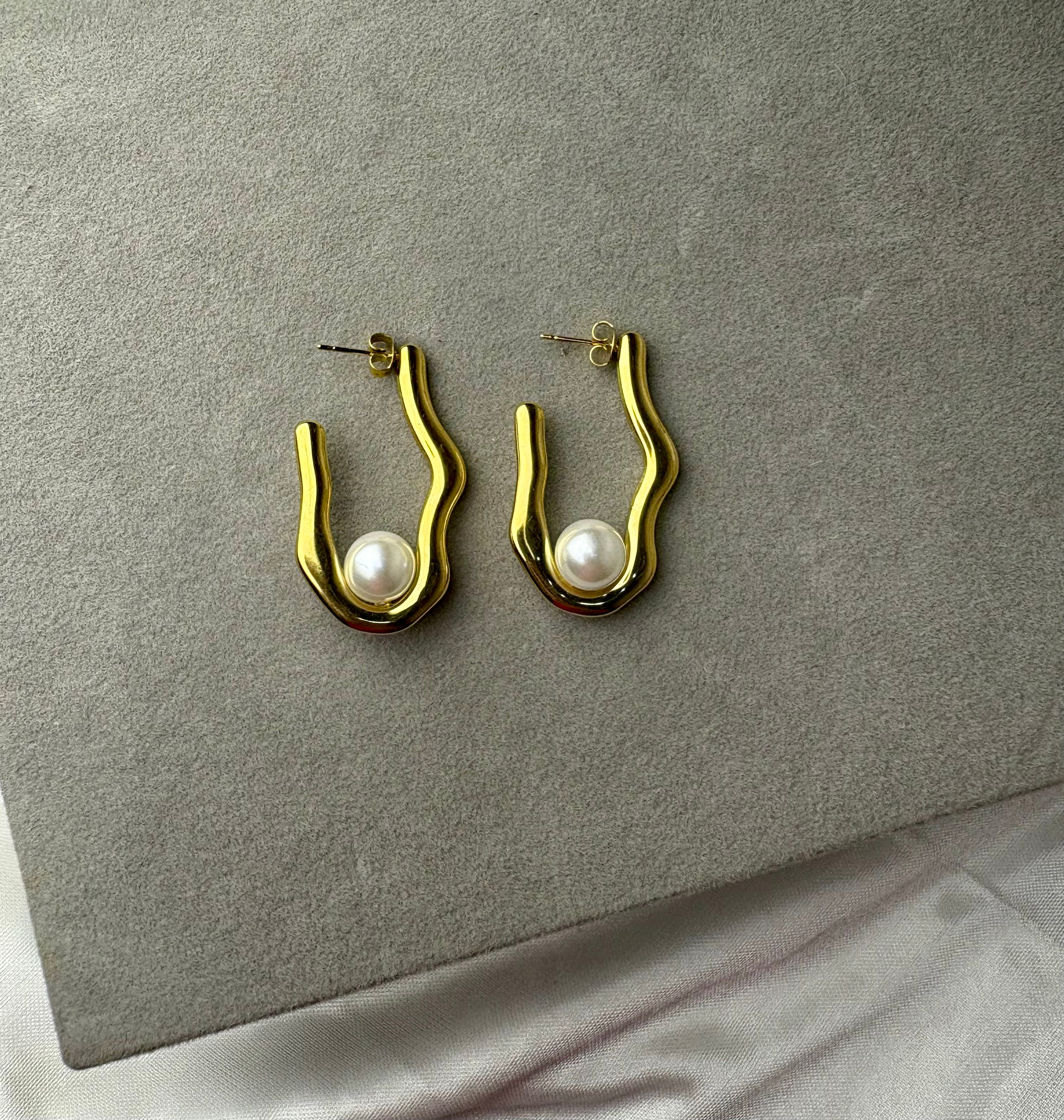 Pearl Drops
