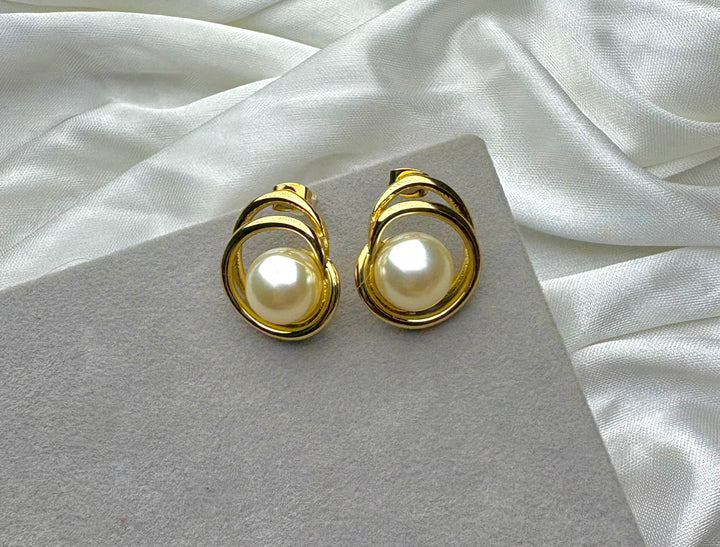 Pearl Stud