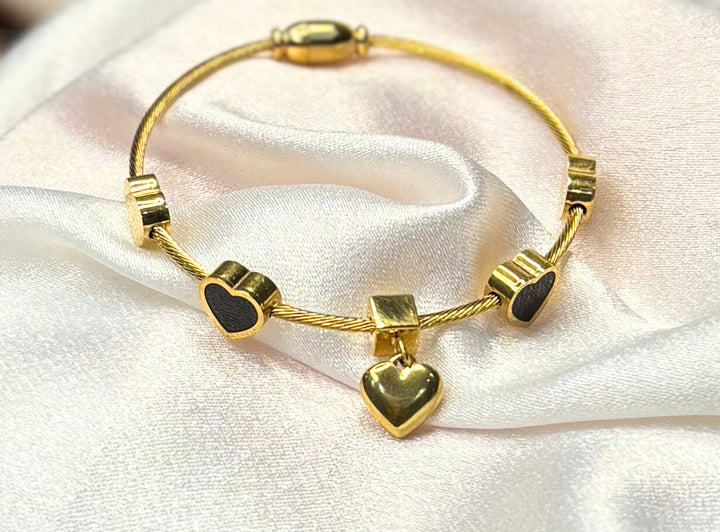 Heartline bracelet