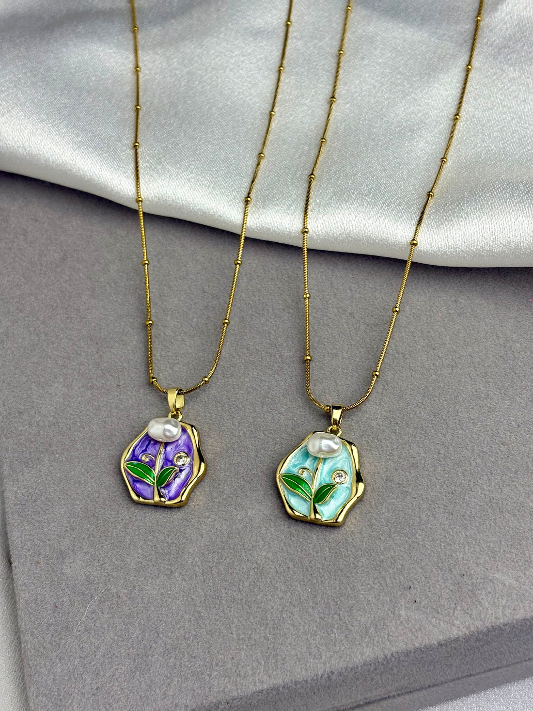 Tulip charm necklace