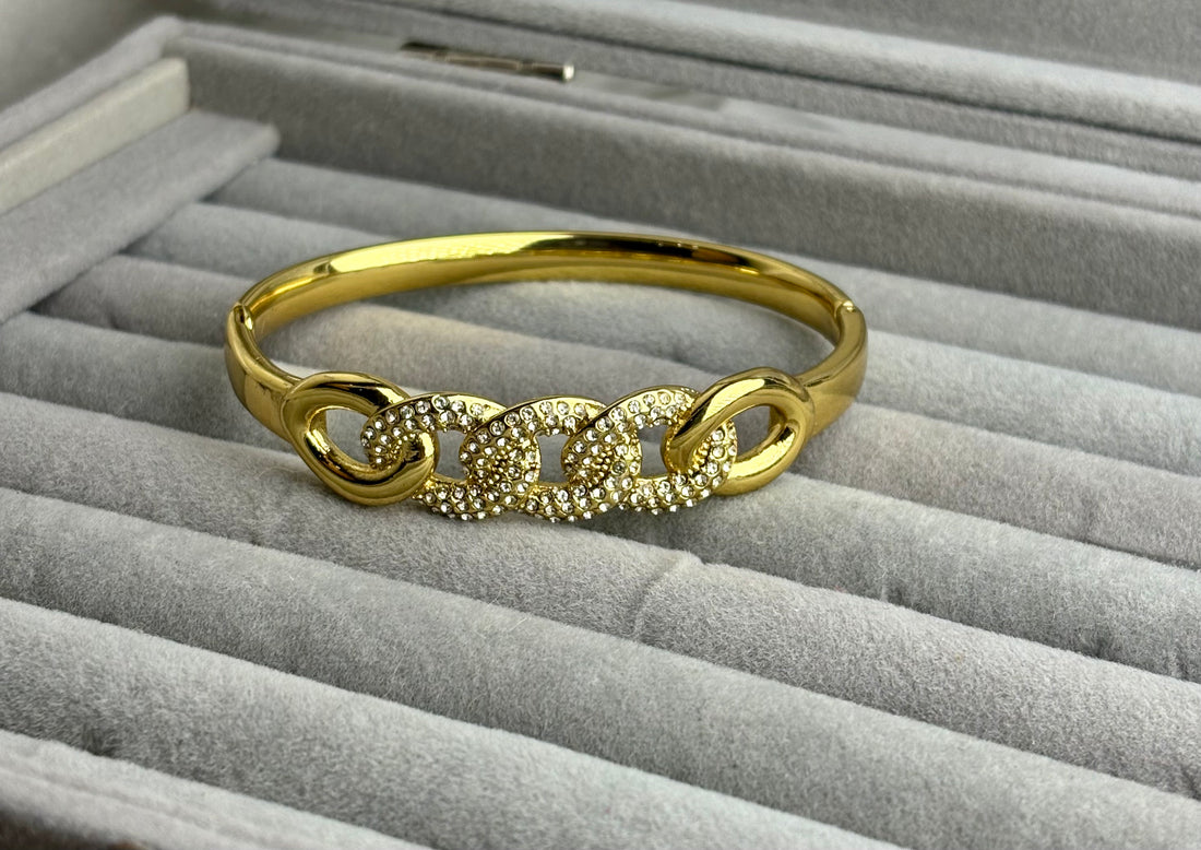 Opulent Stone Loop Bracelet