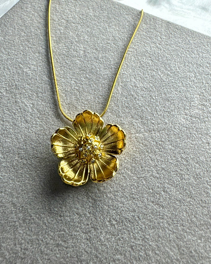 Flower Bloom Necklace