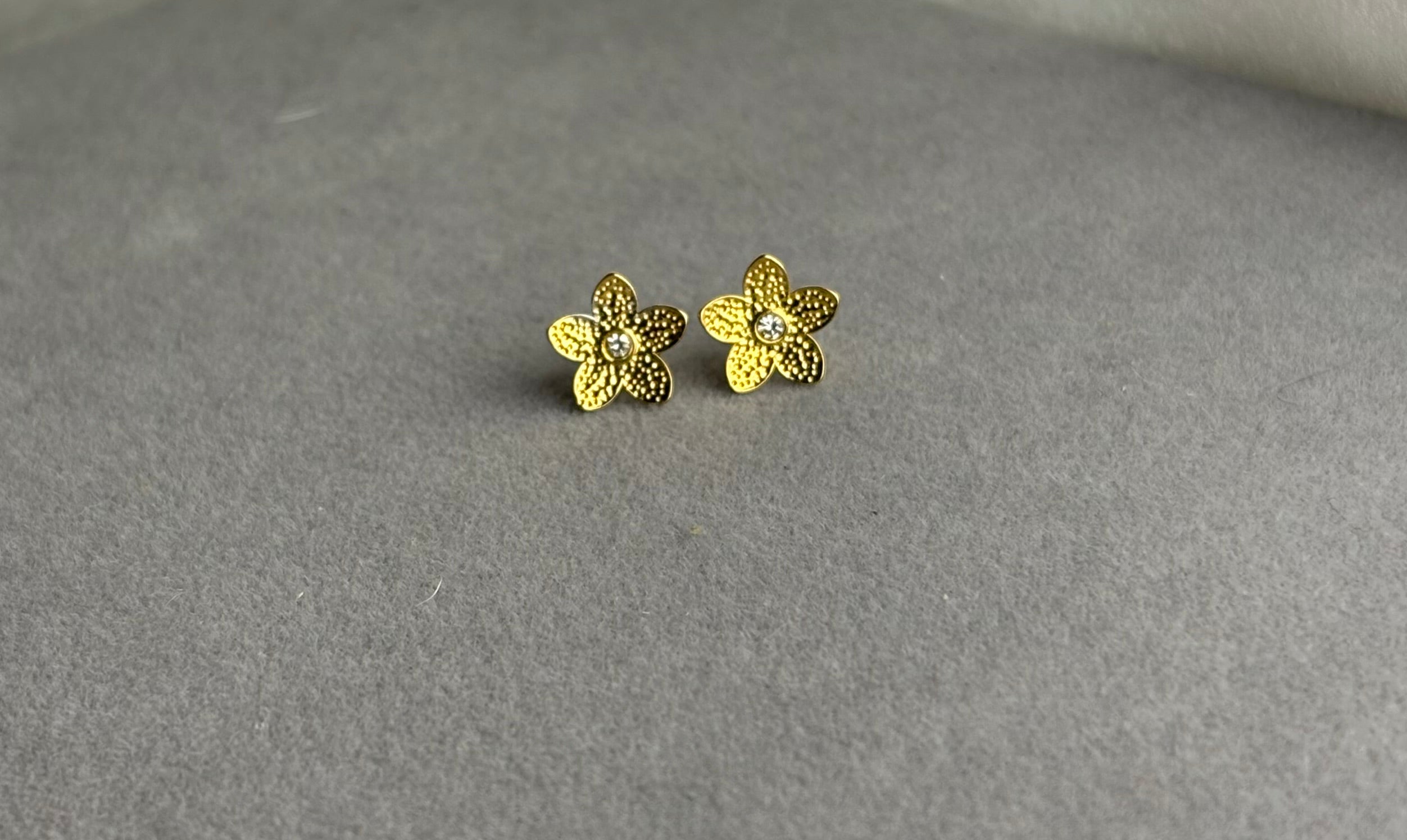 Flower Stone Stud