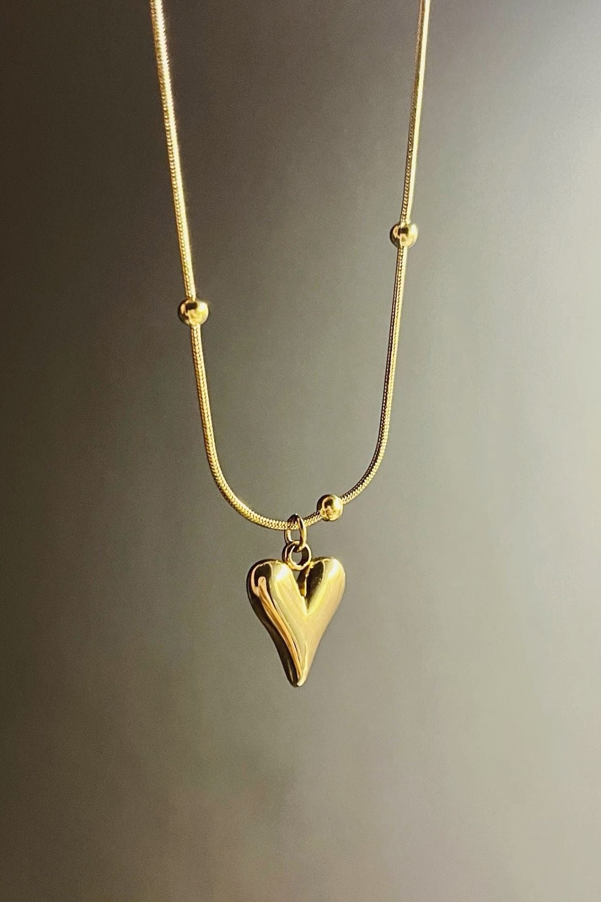 Heart line chain necklace 