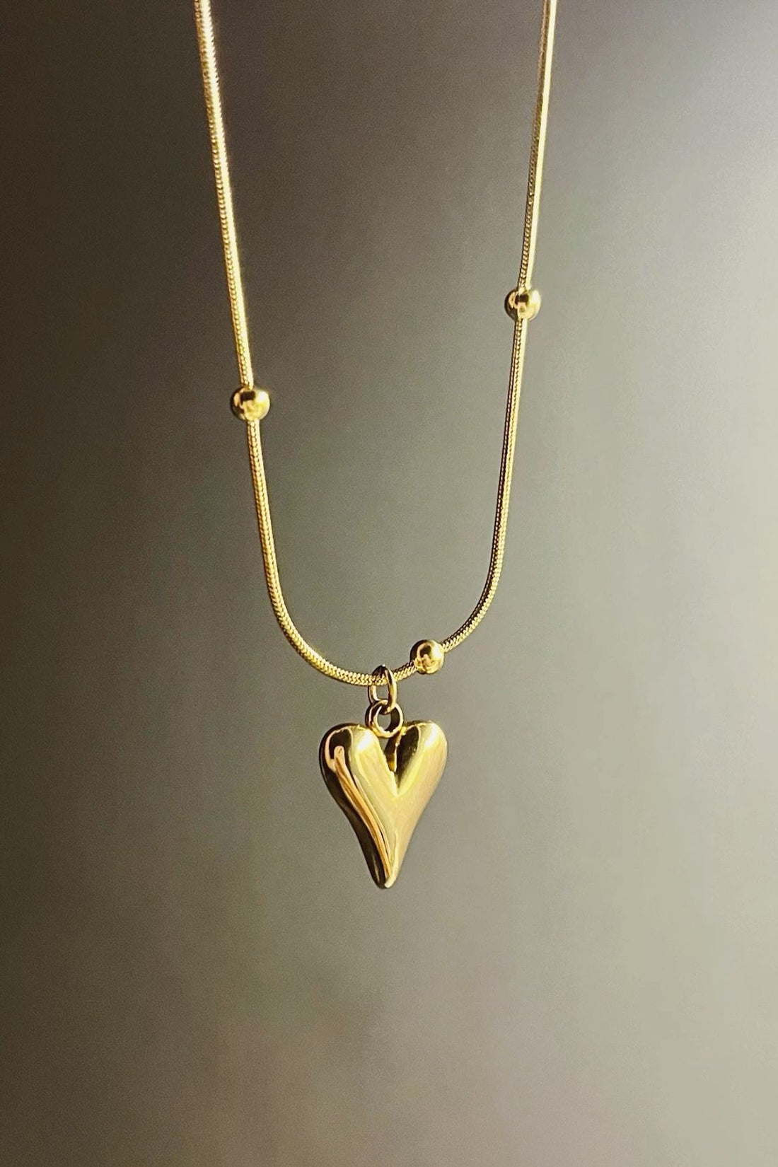 Heart line chain necklace 
