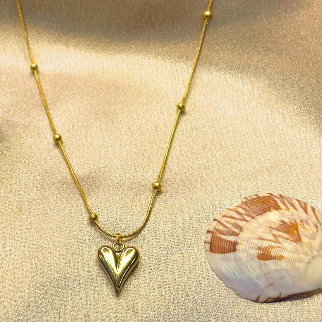 Heart line chain necklace 